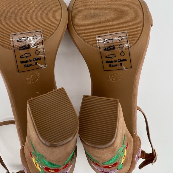 Shoe Republic LA Heeled Sandals Sz 8 Tan Floral Embroidered Ankle Strap - Picture 7 of 16